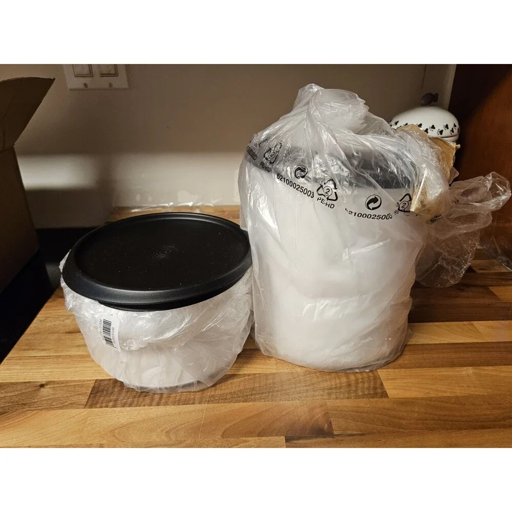 Set of 8 Tupperware One-Touch Topper & Reminder Canisters White W Black Lids New